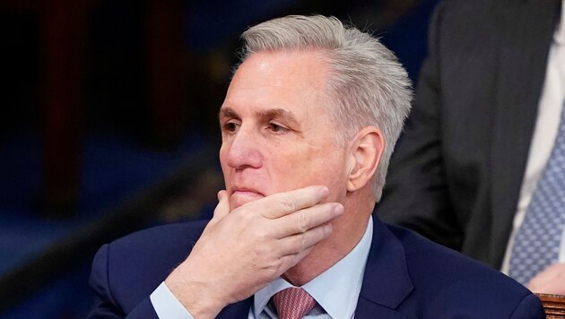 Der US-Republikaner Kevin McCarthy hat die eigene Partei nicht geschlossen hinter sich. (Bild: Alex Brandon/AP)