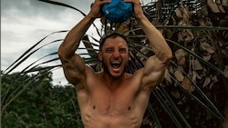 7 Tage und nur mit einer Machete bewaffnet, überlebte der Fitness-Influencer Sascha Huber auf einer tropischen Insel in Panama (Bild: instagram: sascha_huber_official)