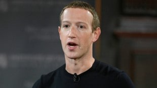 Mark Zuckerberg ist Facebook-Chef und der viertreichste Mensch der Welt. (Bild: AP)