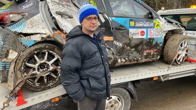 Pilot Markus Stockinger vorm Mazda-Wrack. (Bild: Georg Leblhuber)