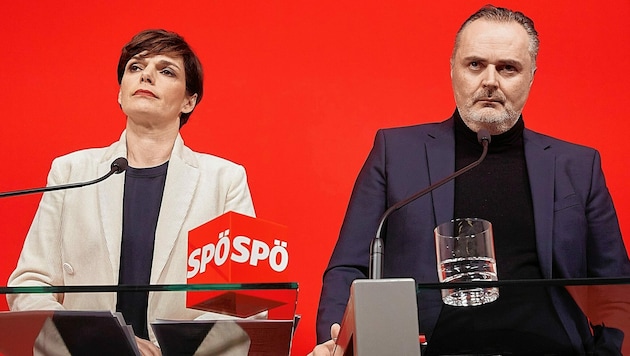 Nie mehr beste Freunde: Parteichefin Pamela Rendi-Wagner und Hans Peter Doskozil (Bild: Georges Schneider / picturedesk.com)