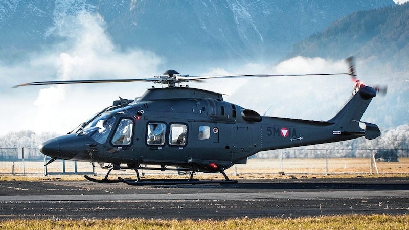 Die ersten Leonardo-Hubschrauber heben in Aigen im Ennstal ab. (Bild: zVG)