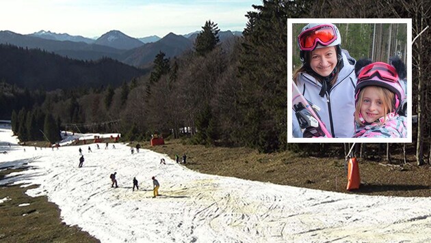 Die Kunstschnee-Auflage am Kasberg hat dem Warmwettereinbruch bisher standgehalten. Für Skifahrer ist dieser Anblick gewöhnungsbedürftig. (Bild: Kasberg Almtal-Bergbahnen, Horst Einöder, Krone KREATIV)