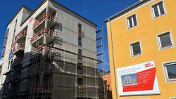 Tausende Wohnungen wurden in den vergangenen Jahren in Tirol gebaut, leistbarer wurde das Wohnen dadurch nicht. Junge Menschen stehen vor nahezu unlösbaren Problemen. (Bild: Philipp Neuner)