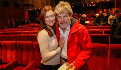 Diane Schumacher mit ihrem Reinhold Messner im „Das Kino“ in Salzburg (Bild: Tschepp Markus)