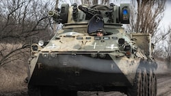 Ukrainische Kräfte in der Umgebung der Stadt Bachmut (Bild: APA/AFP/Sameer Al-DOUMY)