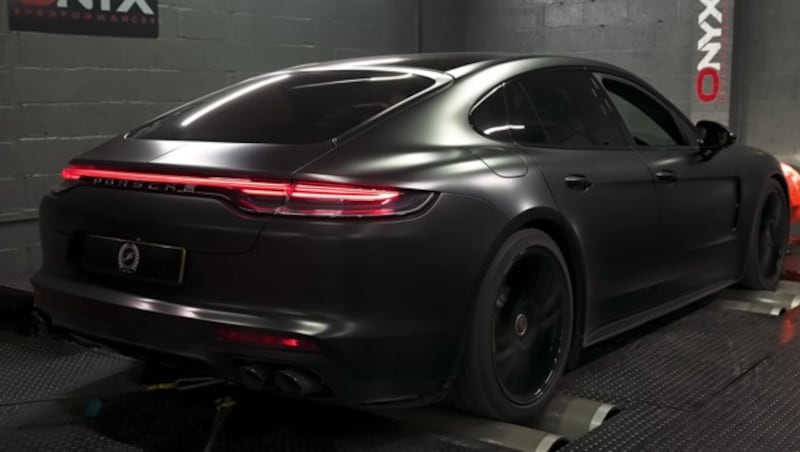 Porsche Panamera Turbo S E-Hybrid (Bild: YouTube.com/Carwow)