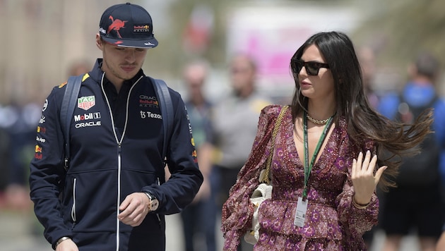 Max Verstappen und Kelly Piquet (Bild: APA/AFP/Mazen Mahdi)