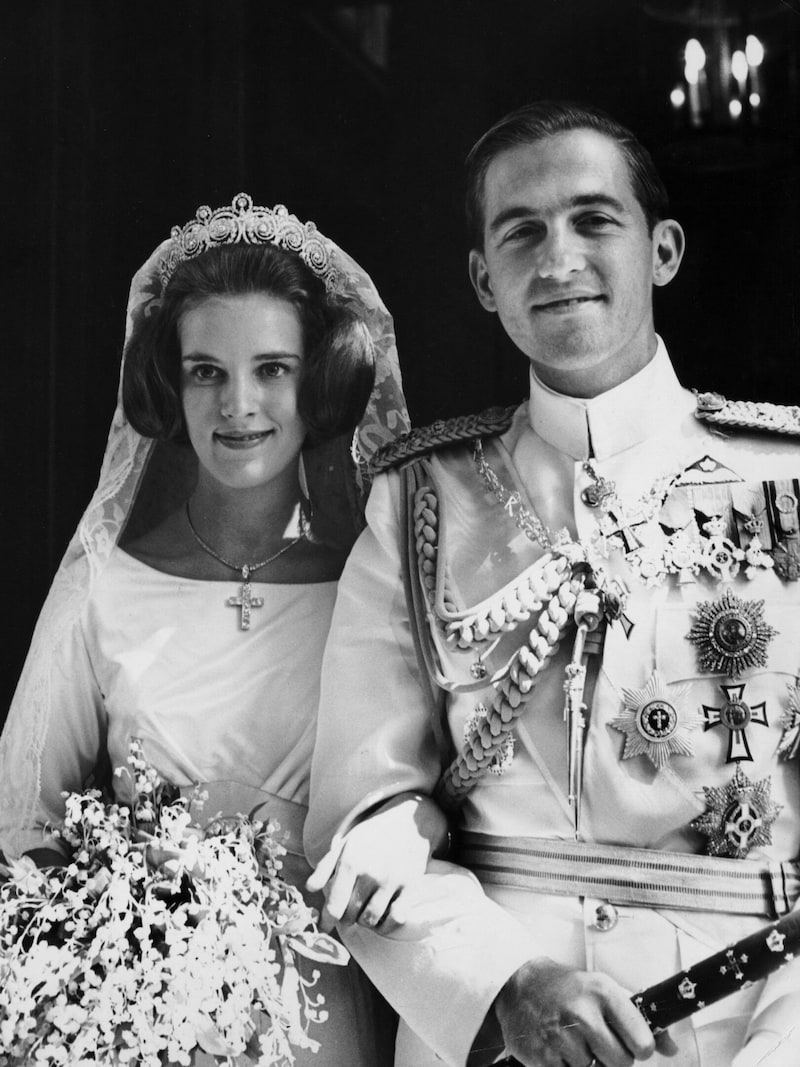 Griechenlands König Konstantin bei der Hochzeit mit der dänischen Prinzessin Anne-Marie (Bild: APA/AFP/Ritzau Scanpix/Steen JACOBSEN)