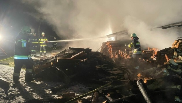 Der Brand konnte rasch unter Kontrolle gebracht werden. (Bild: FF Greifenburg)