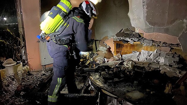 Die Schäden, die das Feuer anrichtete, waren verheerend. (Bild: Stadt Wien | Feuerwehr )