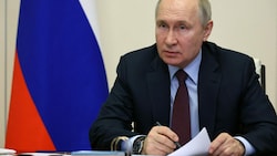 Kremlchef Putin bei der Videokonferenz am Mittwoch (Bild: APA/AFP/SPUTNIK/Mikhail KLIMENTYEV)