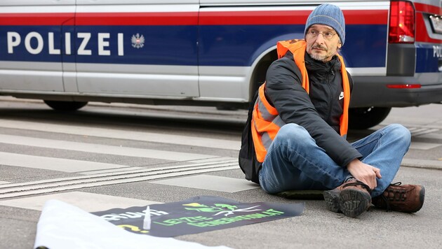 Seit Monaten sorgen Klimaaktivisten in Österreichs Hauptstädten für Störaktionen. (Bild: APA/Florian Wieser)
