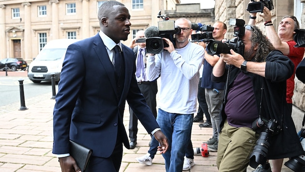 Benjamin Mendy prevailed in court against Manchester City. (Bild: APA/AFP/Paul ELLIS)