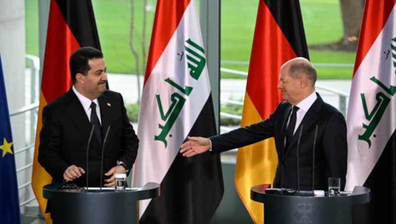 Olaf Scholz mit dem irakischen Premier Mohammed Shia al-Sudani (Bild: AFP)