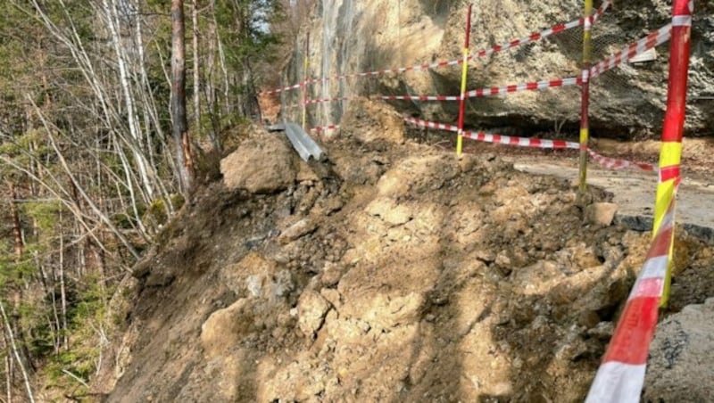 Rund 100 Kubikmeter Gestein lösten sich im Dezember vom Hemmafelsen. (Bild: Tratnik Marcel)