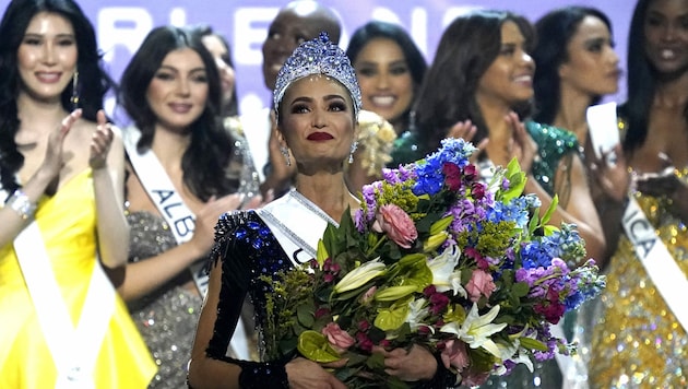 Sie sei die erste „Miss Universe“ aus den USA mit philippinischen Wurzeln, so die Veranstalter. (Bild: TIMOTHY A. CLARY / AFP)