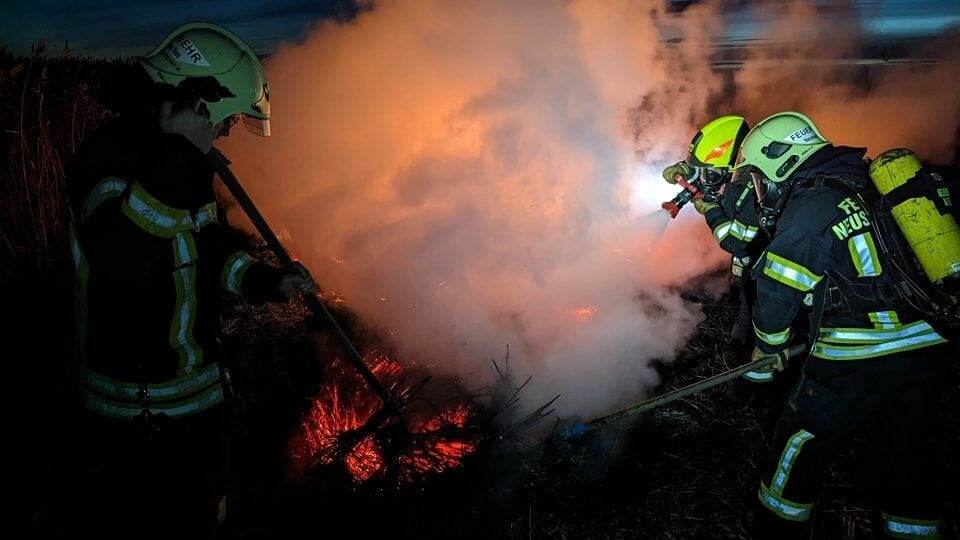 Heikler Einsatz - Drohnenunterstützung Für Florianis Bei Schilfbrand ...