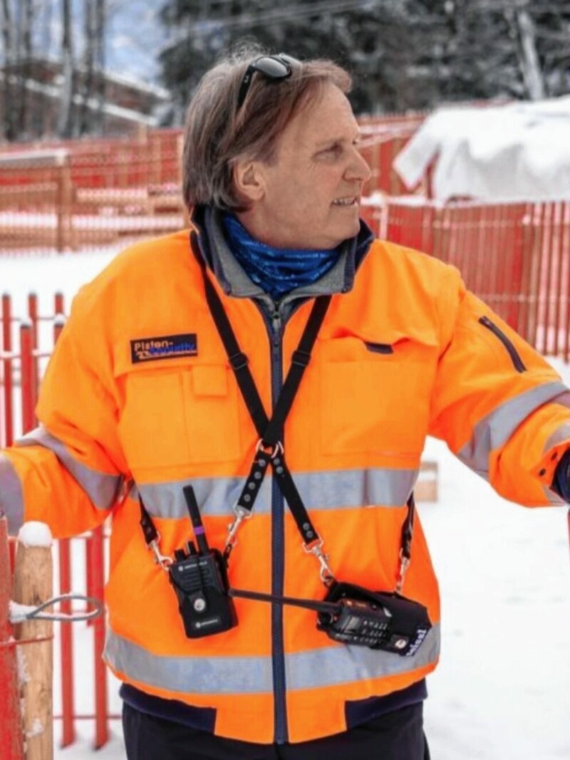 Der Kärntner Manfred Berger sorgt auf der Streif für Ordnung. (Bild: Zvg)