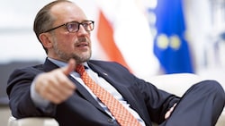 Österreichs Außenminister Alexander Schallenberg (Bild: APA/EVA MANHART)