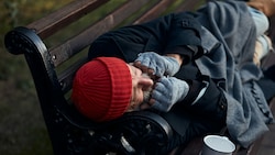 Am Land gibt es oft weniger Obdachlosen-Einrichtungen als in der Stadt. (Bild: alfa27 - stock.adobe.com)