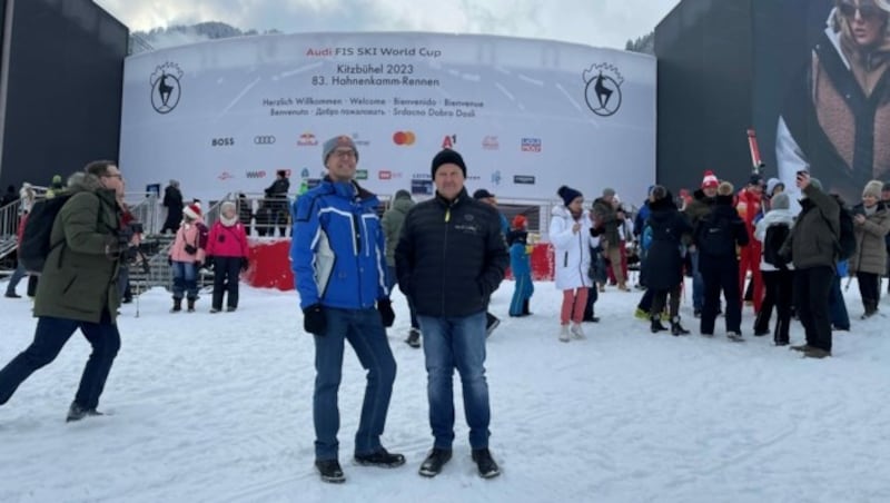 Arnold (li.) besucht Freund Bernd jedes Jahr für die Rennen in der Gamsstadt. (Bild: Nicole Greiderer)