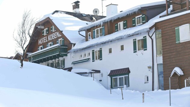 Das frühere Hotel Kobenzl steht seit vier Jahren leer. Dort sollten eigentlich Flüchtlinge wohnen. (Bild: MARKUS TSCHEPP)