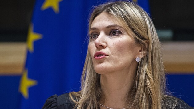 Die festgenommene Ex-EU-Vizepräsidentin Eva Kaili (Bild: AFP)