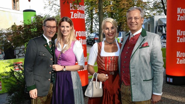 Klaus Weikhard mit seiner Caroline, Ines & Klaus Scheitegel (v. li.) (Bild: Christian Jauschowetz)