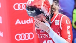 Corinne Suter nach ihrem wilden Sturz. (Bild: GEPA pictures)