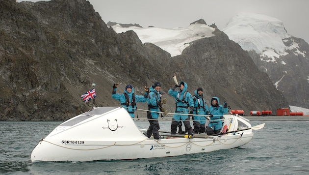 Mit diesem Ruderboot ist die internationale Crew von der Antarktis aus aufgebrochen (Bild: zVg)