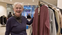 Miriam Hörlesberger im Ukraine-Shop (Bild: Caritas Salzburg)