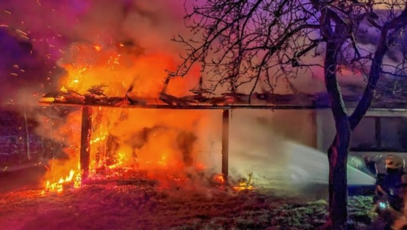 Großer Feuerwehreinsatz in Riegersburg (Bild: Feuerwehr/Kaufmann)