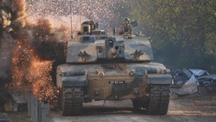 Ein britischer Kampfpanzer vom Typ Challenger-2 (Bild: RBSL)