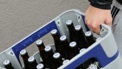 Die Brau-Union hebt die Preise für Bier in Kisten oder Dosen um 16,9 Prozent an (Bild: Scharinger Daniel)