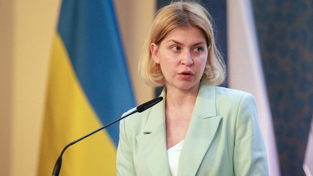 Olga Stefanischyna, stellvertretende Ministerpräsidentin der Ukraine, hat jetzt vor einer Zunahme der Kriegsmüdigkeit in Europa gewarnt. (Bild: APA/AFP/Milan Kammermayer)