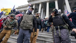Beim Sturm auf das Kapitol am 6. Jänner 2021 sind fünf Menschen ums Leben gekommen (Archivbild). (Bild: AP/Associated Press)