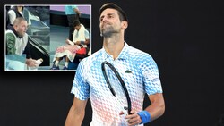 Novak Djokovic sorgte mit einem mysteriösen Zettel für Aufregung. (Bild: APA/AFP/Martin KEEP, Twitter/TennisworldUSA)
