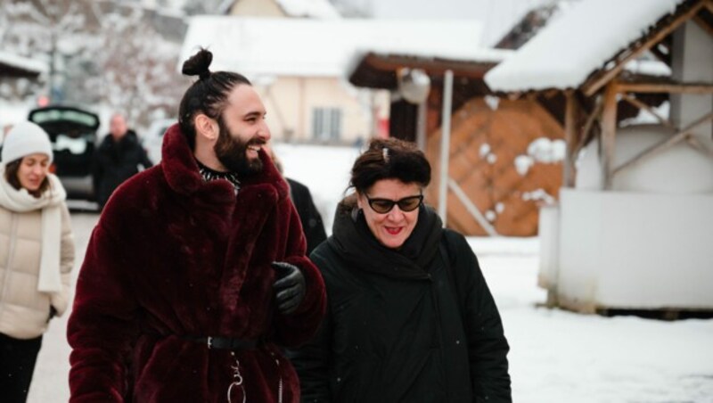 Conchita Wurst und Elisabeth Schweeger in Bad Goisern. (Bild: Edwin Husic)