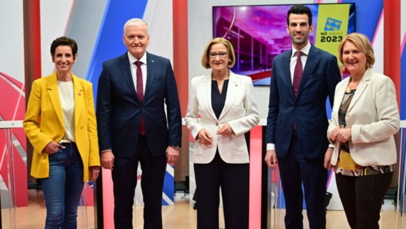 Die fünf Spitzenkandidaten: Indra Collini (NEOS) (li.), Franz Schnabl (SPÖ), Johanna Mikl-Leitner (ÖVP), Udo Landbauer (FPÖ), Helga Krismer (Grüne) (Bild: Imre Antal)