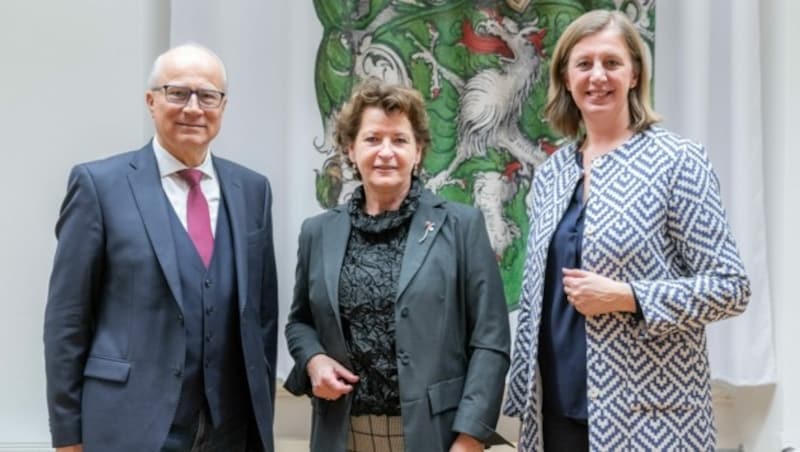 Die Landesräte Hans Seitinger, Ursula Lackner und Barbara Eibinger-Miedl (Bild: steiermark.at/binder)