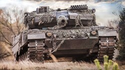 Ein Leopard 2A6 - die modernisierte Version gibt es seit rund 20 Jahren, sie ist unter anderem mit einem verbesserten Geschütz und einem Minenschutz ausgestattet. (Bild: stock.adobe.com)