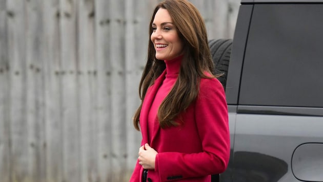 Prinzessin Kate kam zum Termin in der Tafel in Windsor in einem farbenfrohen Look. (Bild: APA/AFP/Daniel LEAL)