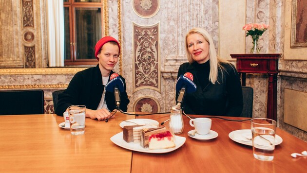 Felix Kammerer in der Ö3-Sendung „Frühstück bei mir“ im Gespräch mit Moderatorin Claudia Stöckl (Bild: © Hitradio Ö3/Martin Krachler)