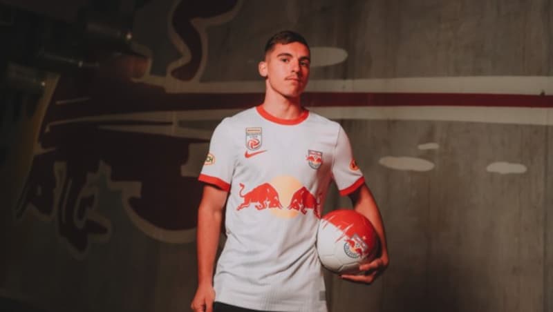 SALZBURG, AUSTRIA - JANUARY 27: Oscar Gloukh of FC Red Bull Salzburg on January 27, 2023 in Salzburg, Austria. (Photo by Jasmin Walter - FC Red Bull Salzburg/FC Red Bull Salzburg via Getty Images) (Bild: 2023 FC Red Bull Salzburg)