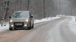 Schneefahrbahn in Wien (Archivbild) (Bild: Tomschi Peter, Krone KREATIV)