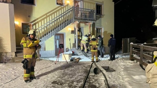 Feuerwehr-Einsatz in diesem Wohnhaus in Leogang (Bild: FF Leogang)