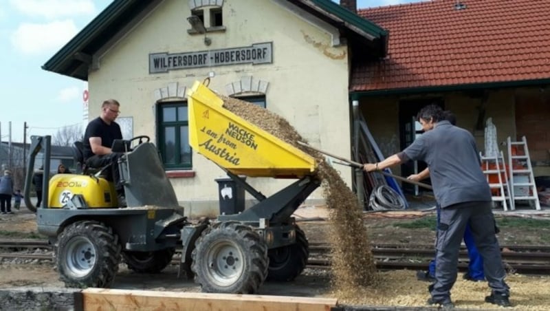 Auch auf den aufgelassenen Bahnhöfen gab es viel zu tun. (Bild: NÖ Landesbahnen)