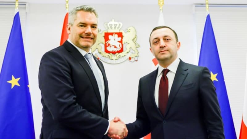 Nehammer und der georgische Ministerpräsident Irakli Gariaschwili (Bild: APA/BKA/HANS HOFER)