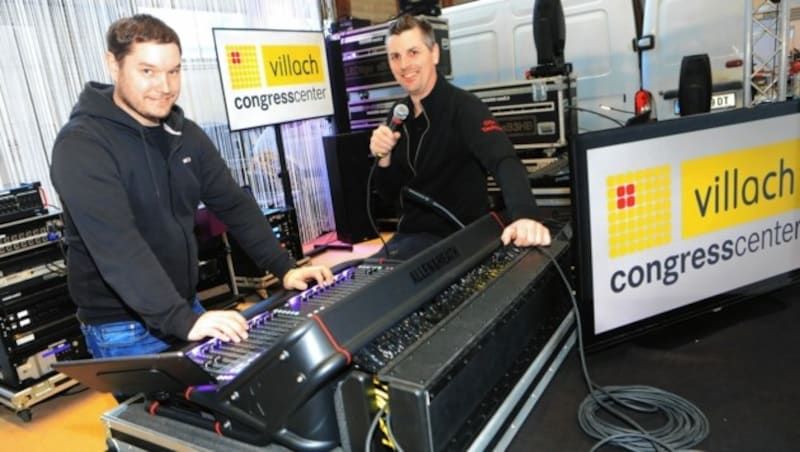 Techniker des Congresscenters Villach. (Bild: Rojsek-Wiedergut Uta)